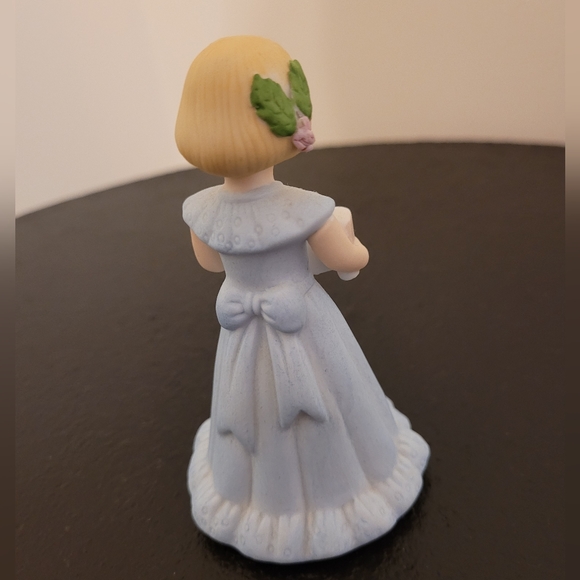 ๐ Vintage Enesco blond haired Growing Up Birthday Doll age 6 - Picture 3 of 4